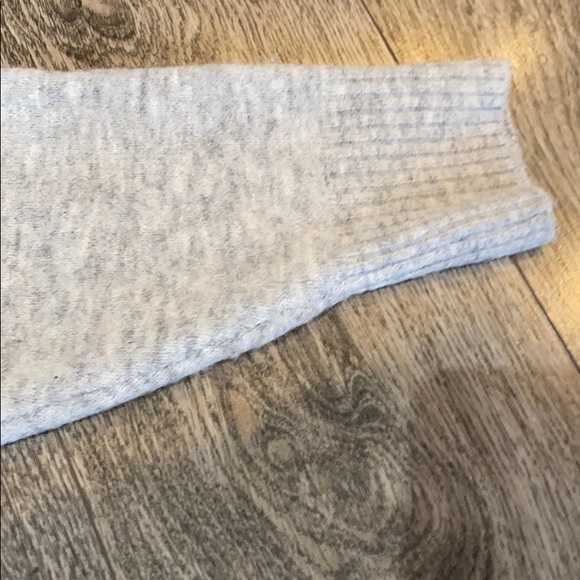 Aritzia Wilfred Sweater - Picture 7 of 11